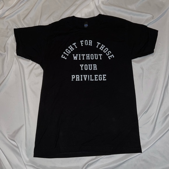 NEW mens medium tee fight for those without your privilege - Picture 2 of 3